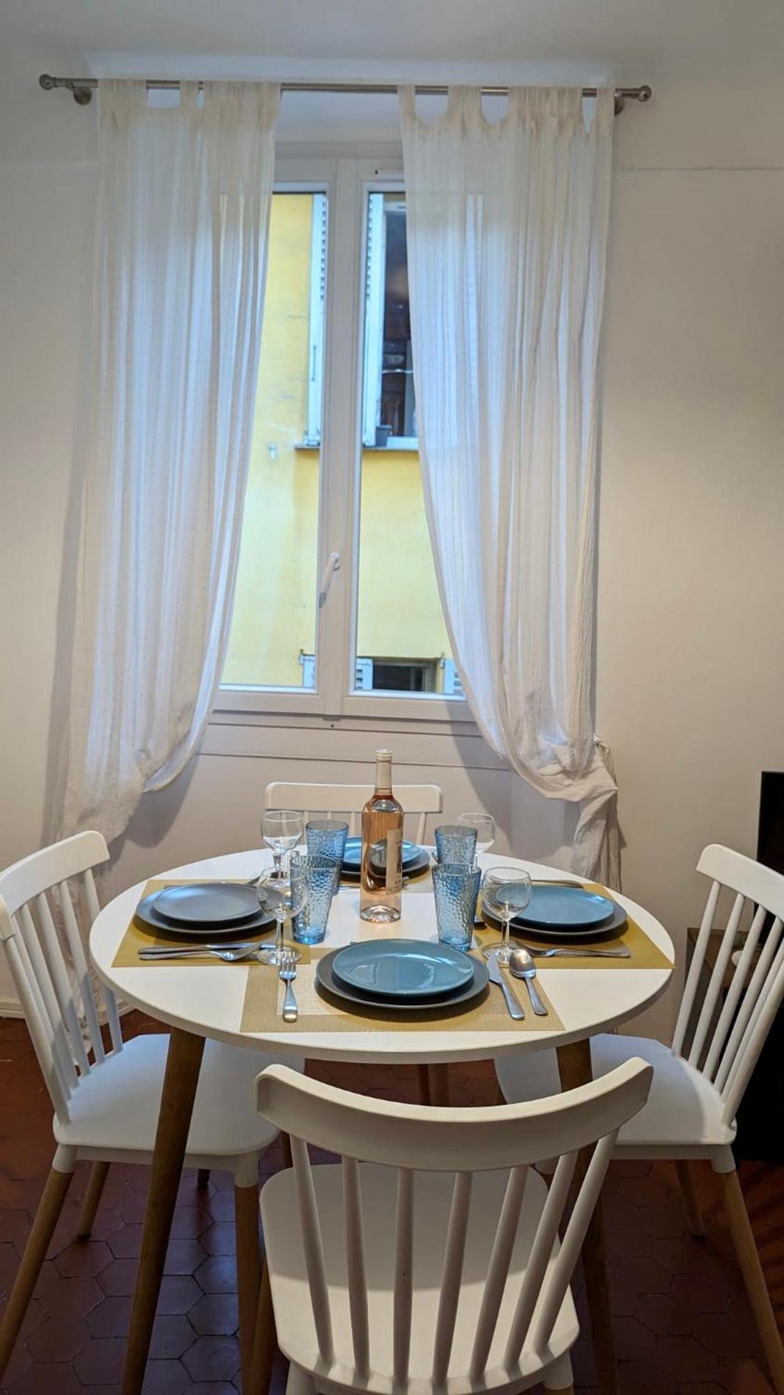 Typique - 2 Bedrooms,Typical Apartment-Old Town Nisa Exterior foto