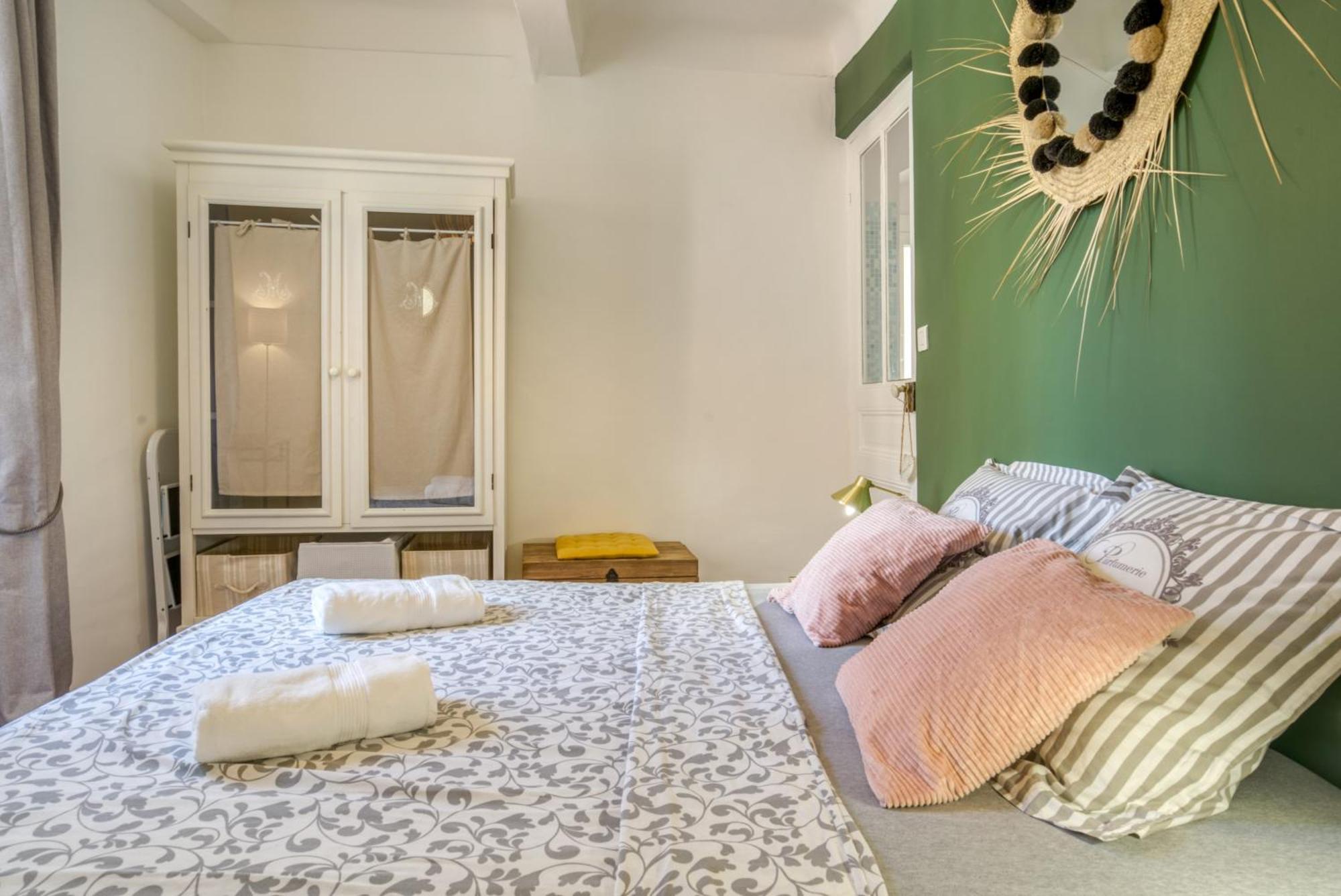 Typique - 2 Bedrooms,Typical Apartment-Old Town Nisa Exterior foto