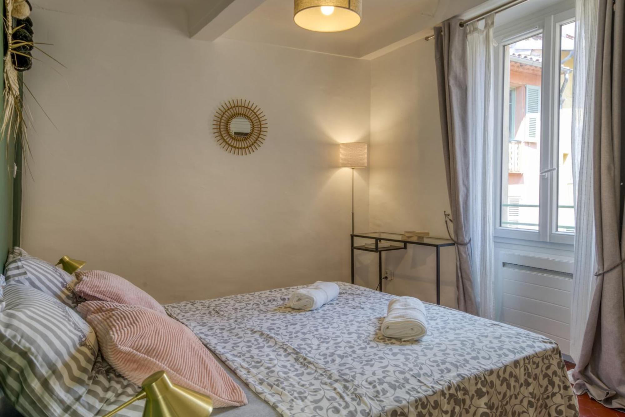 Typique - 2 Bedrooms,Typical Apartment-Old Town Nisa Exterior foto